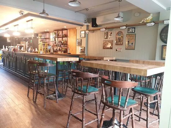 Oakwood Tavern