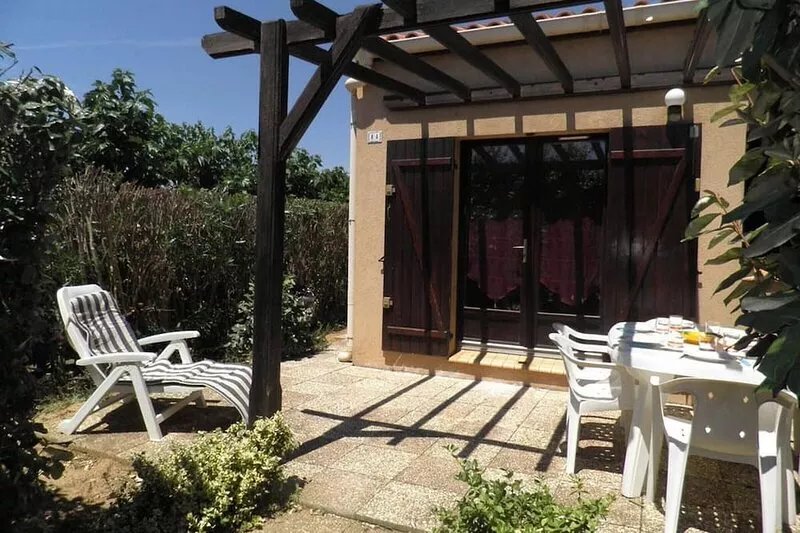 Villa Gruissan, 2 bedrooms, 6 persons