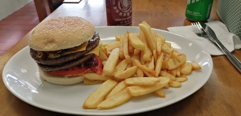 Eat In House Cafe