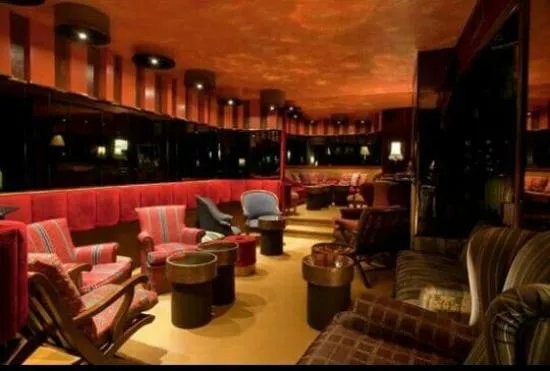 Corners Pub