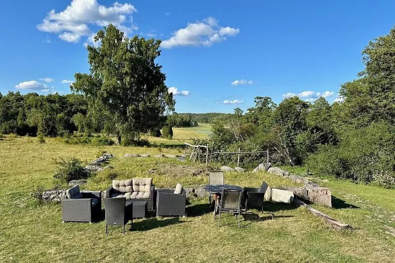 Unique and simple accommodation in the Stockholm archipelago on a peninsula