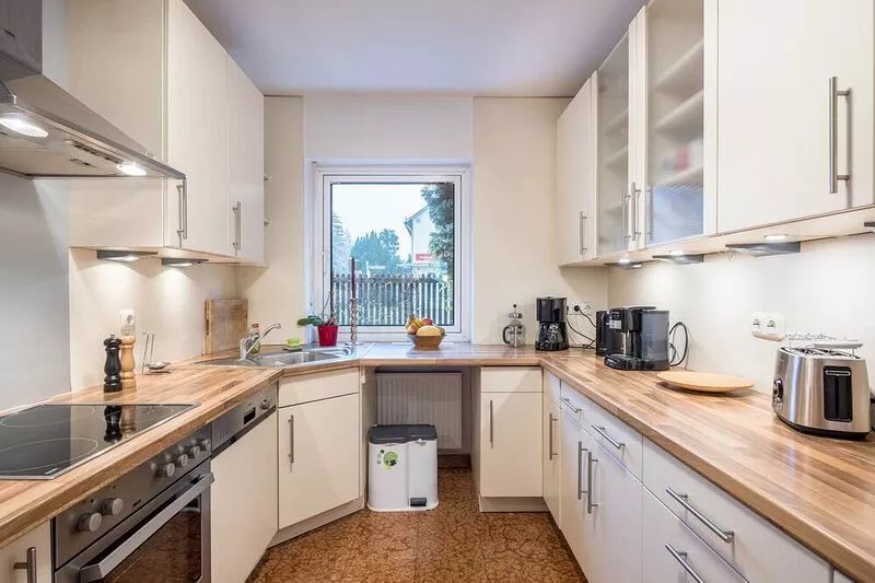 Holiday Home "Haus Rose Muc City" with Balcony & Wi-Fi