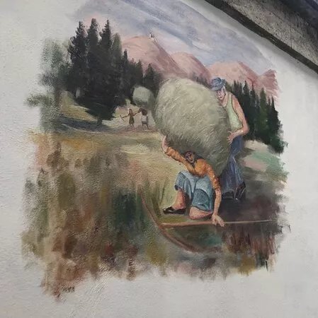 La Casa Con I Murales