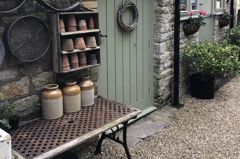 Lovely Character Cottage With Stunning Countryside Walks