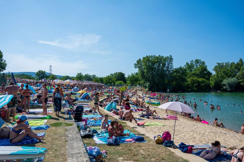 Beach Bar resort & camping Zelena Voda