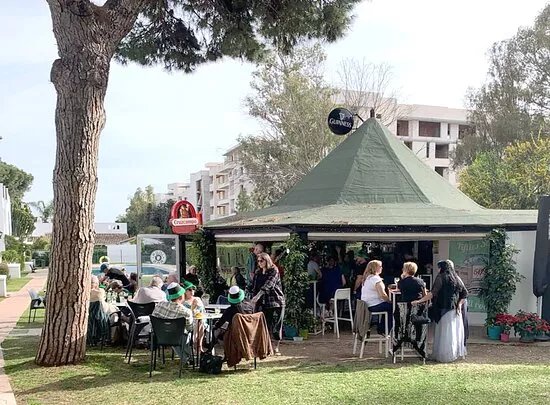 The poolbar benamara