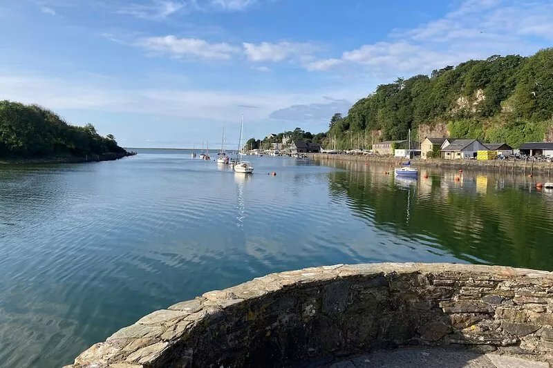 48A SOUTH SNOWDON WHARF, romantic, with a garden in Porthmadog