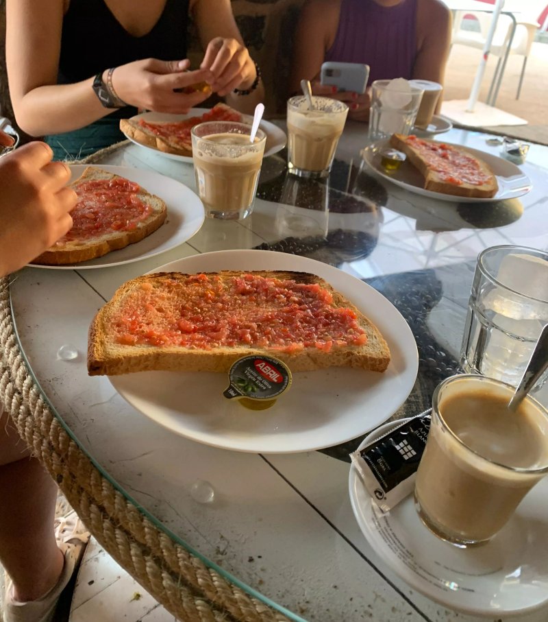 Tasca y Maya