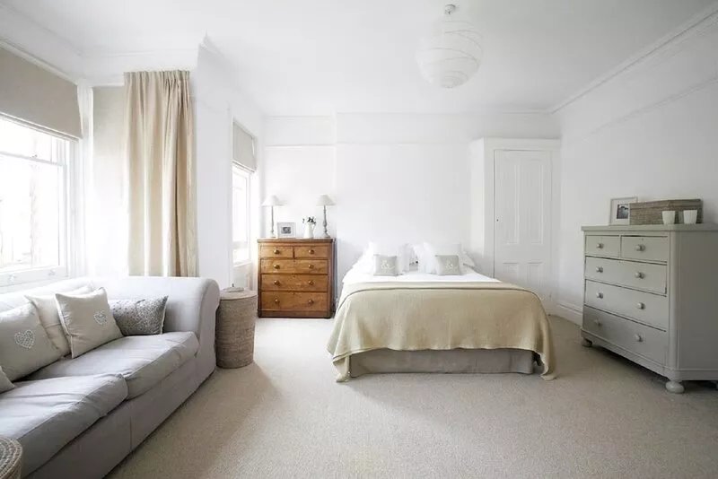 Immaculately Presented Family Friendly Detached London House (sleeps 10)