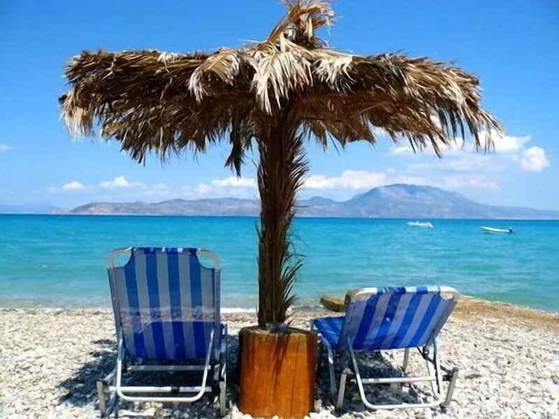 Stunning Beachfront Villa on the Gulf of Corinth