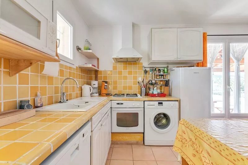Cozy Villa in Roquebrun with Private Pool