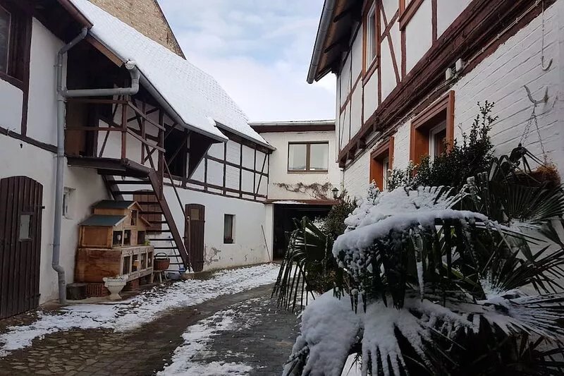 Apartment in a quiet central location in the country