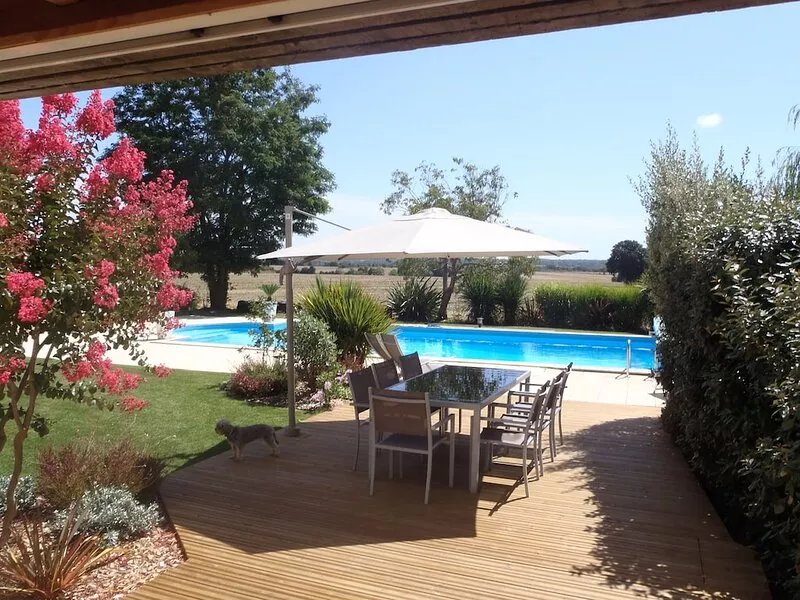 Renovated barn, 85150 Saint-Mathurin, Vendee, Pays de la Loire, quiet guaranteed