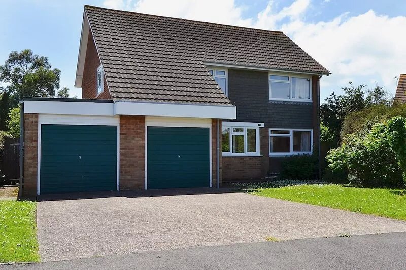 This spacious family house is within walking distance of Seagrove Bay.