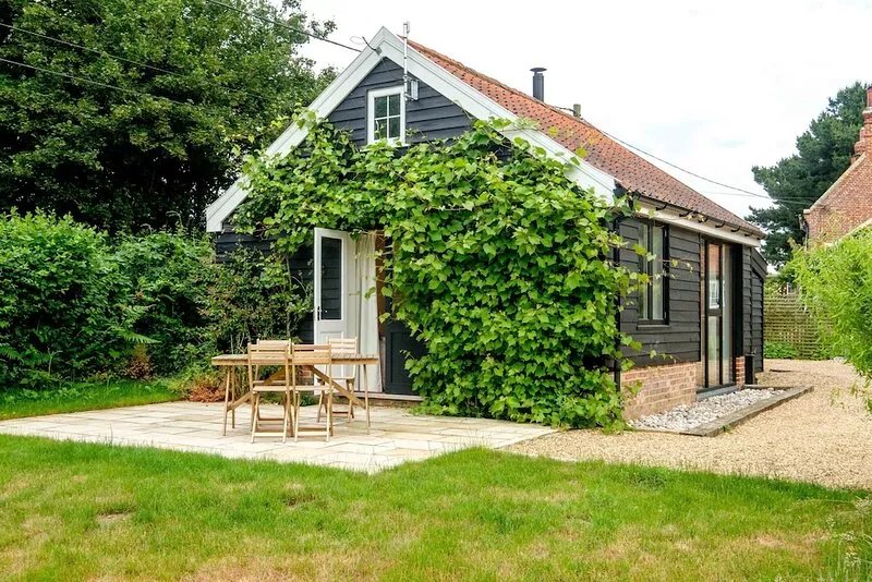 The Half House, Iken