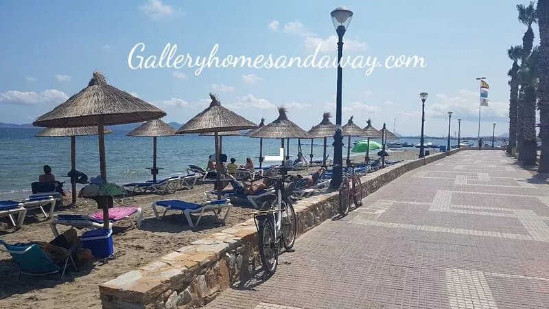 PAUL'S PLACE  (Albatros) 10 min walk to beach-3 bed air con/heat wifi available