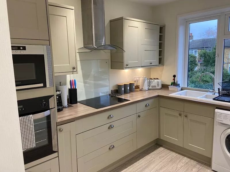 Large modern 2 Bedroom Apartment  with Sofa Bed