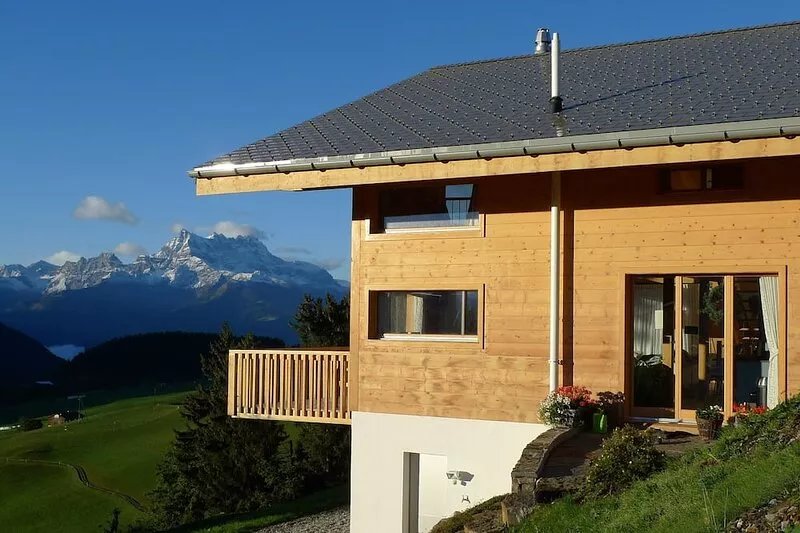 5 Star Alpine Chalet, 4-5 bedrooms, sauna, luxury summer and winter retreat