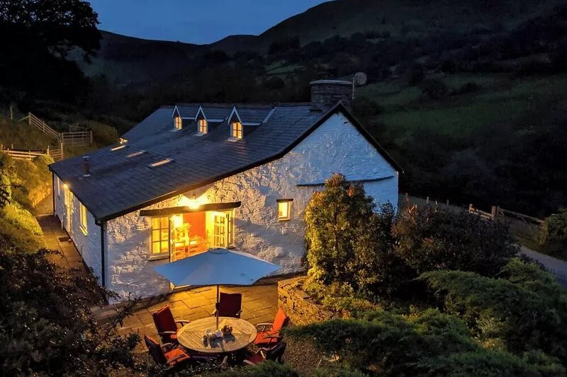 Fancy staying in the Mawddwy Valley in Snowdonia National Park.