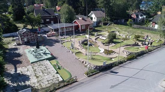 Aventyrsgolfbana Lindgarden