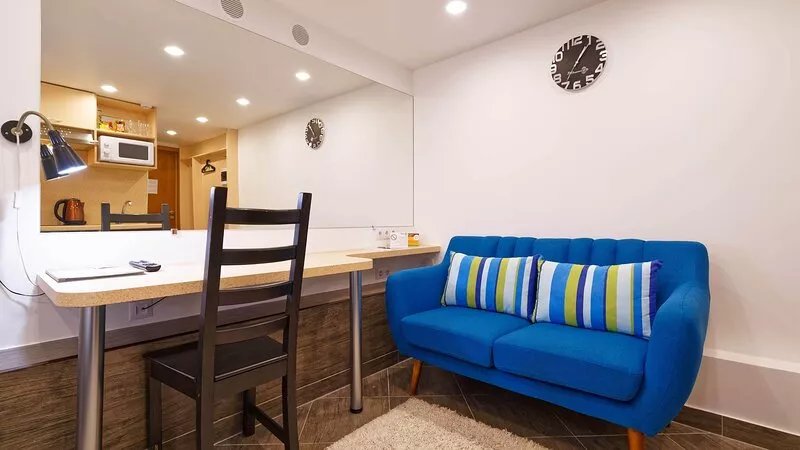 Compact Romantic Studio for couple (located in semi semi-basement)