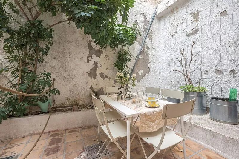 A Four bedroom Villa in the famous Plaka Area