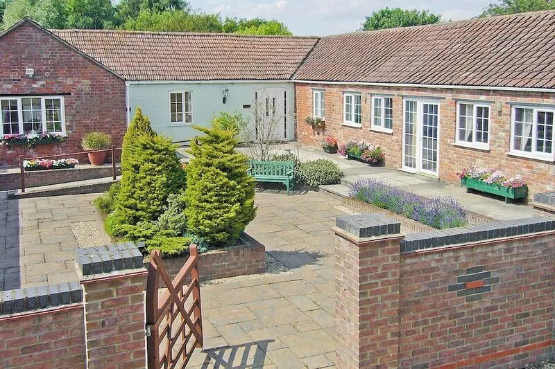 Moorhen Cottage - E3750