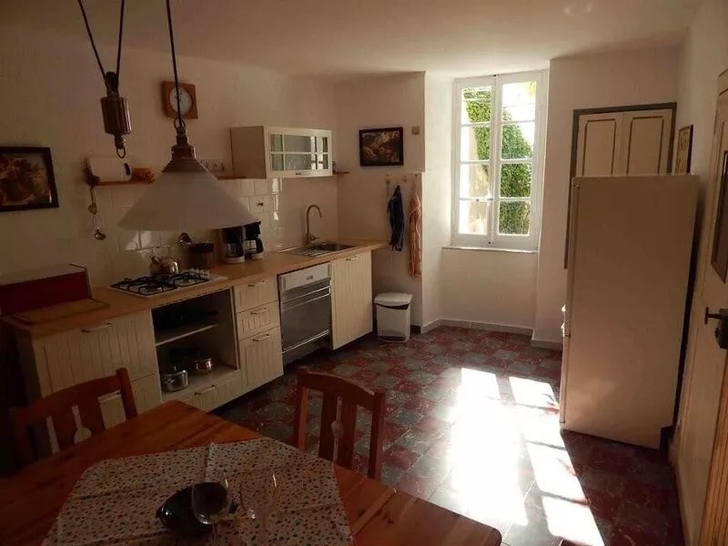 Cozy country house newly renovated with a cozy yard and shady garden