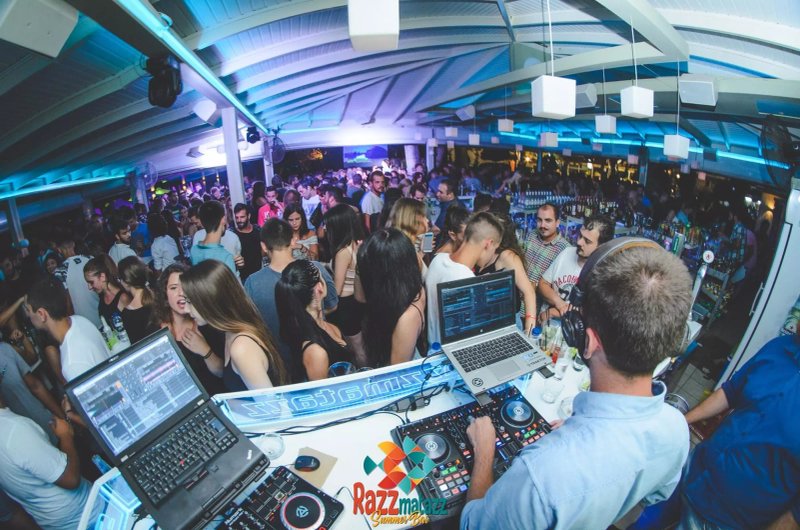 Razzmatazz Summer Bar