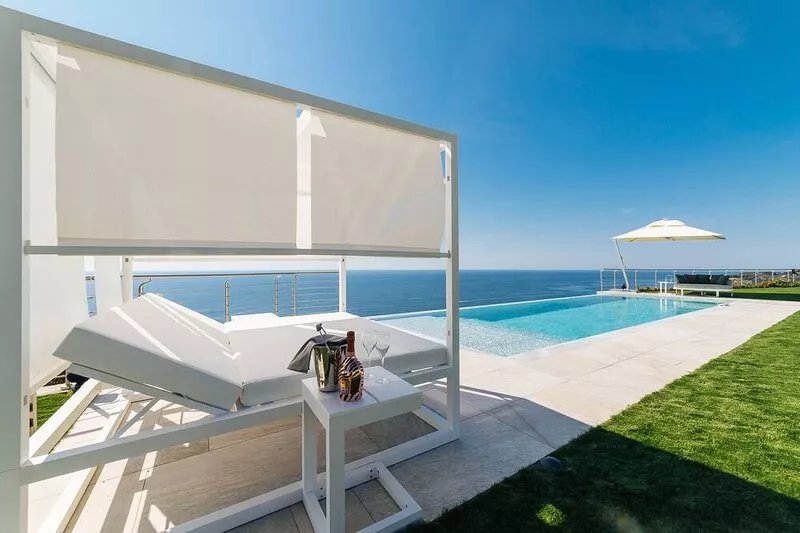 Villa Sabrina Riviera dei Fiori a Picco sul Mare with Pool, Wellness & SPA
