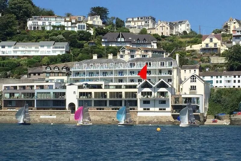 Spacious five bedroom villa with breathtaking views of the Salcombe estuary