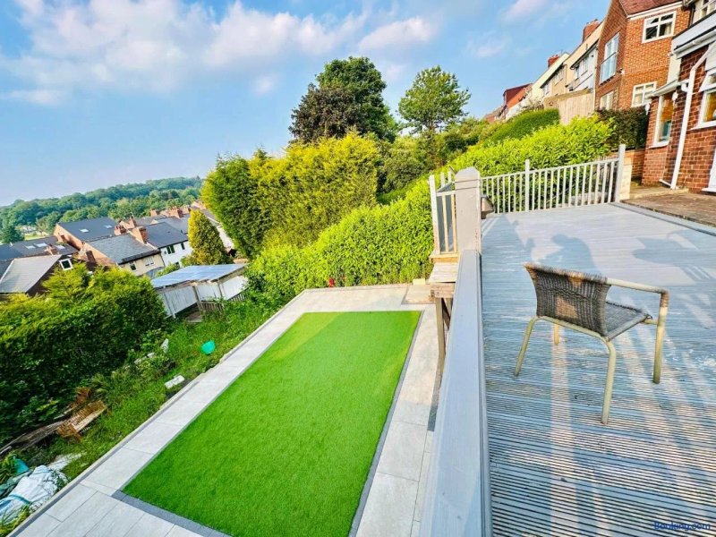 One Double Room And One Spacious Attic Room In Shared House, Free Wifi, Free Parking, Amazing View
