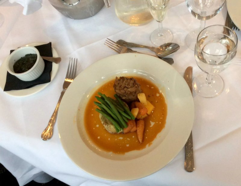 Hamilton's Restaurant at Grovefield Hotel