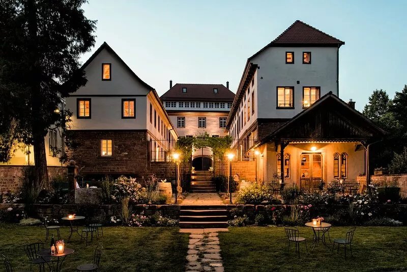 Living in a city palace with a quiet inner courtyard and garden