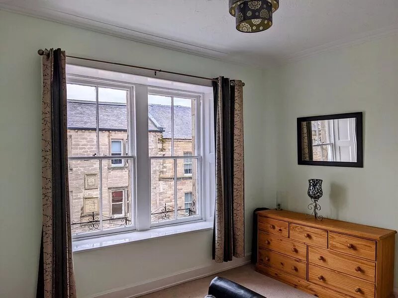 Spacious 4 Bed Maisonette on Scottish Borders High Street