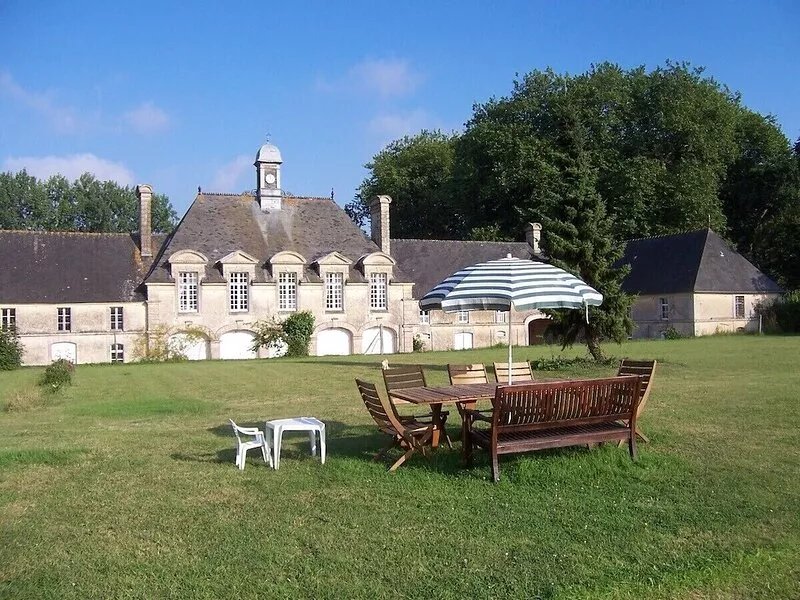 Historic monument between Bayeux and the D-Day beaches