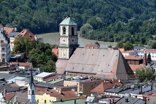 Katholische Stadtpfarrkirche St. Jakob