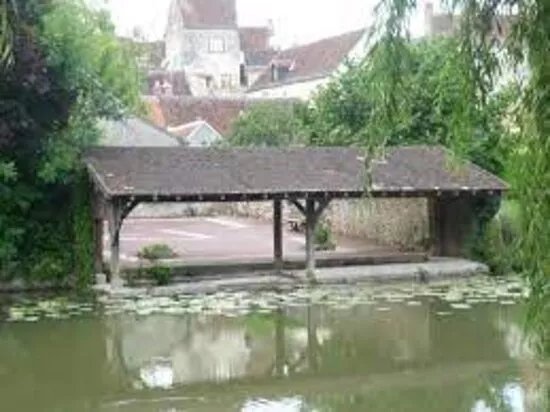 Lavoir De L'huissette