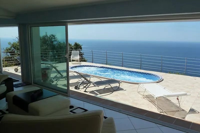 Le Coin de Paradis, luxury villa with sea view. Last minute offer