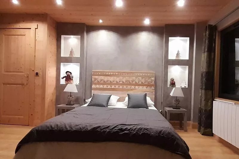 COMFORTABLE CHALET WITH POOL 10 MIN THONES CENTER OF STATIONS / LAC