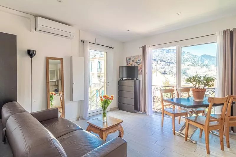 This condominium is a 1 bedroom(s), 1 bathrooms, located in Beausoleil , AL.