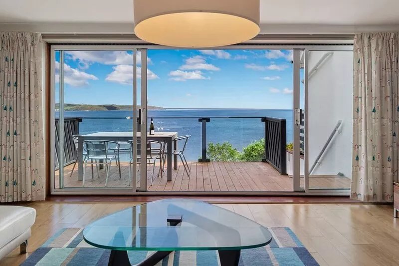 Cystanog Fach - Sea Views, Balcony and Terrace