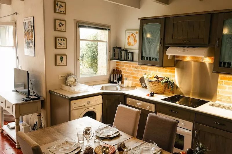 Vacation home/2 bedrooms/La Rochelle 15 min away/enclosed