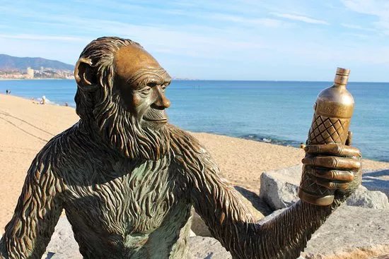 Anis del Mono sculpture