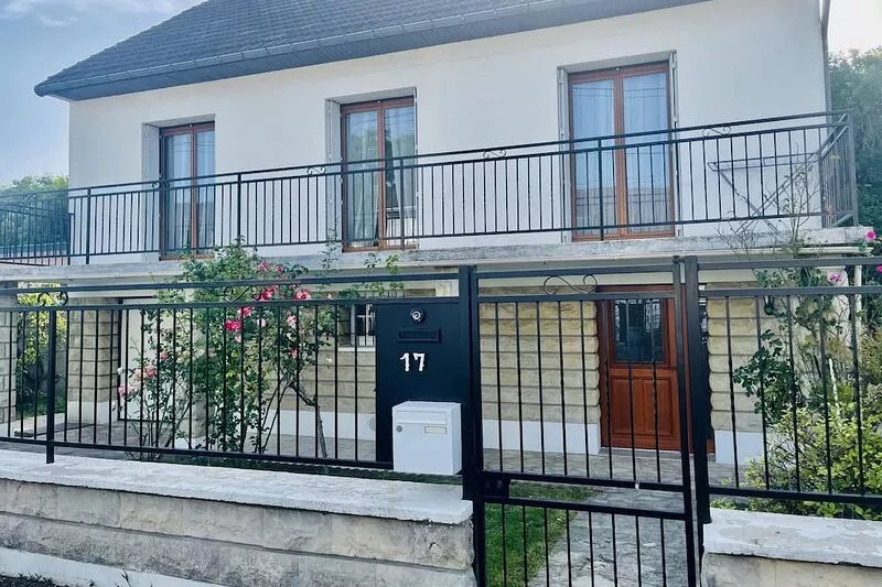 Pleasant house with garage
