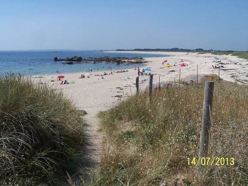 Recent house nearby the forefront of Trevignon Beach on foot