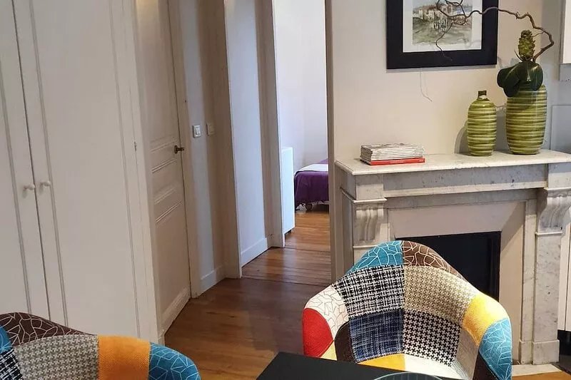 Paris 16th / Auteuil / Top Floor / Private Alley
