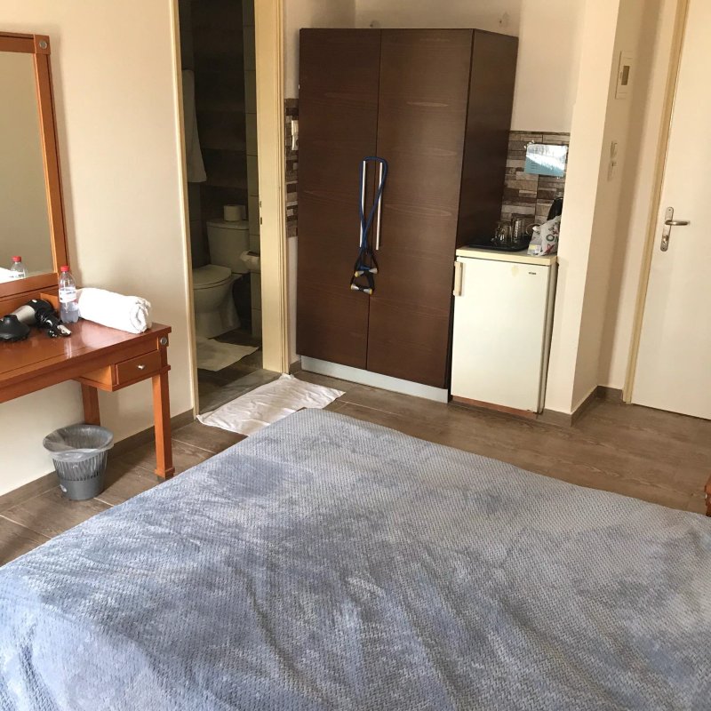 Hollywood Suites