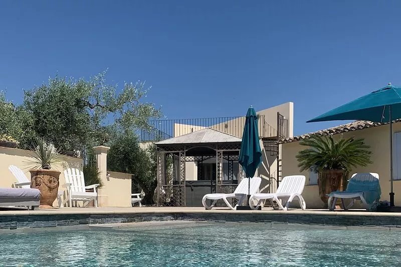 Mas de l'Ilon heated swimming pool spa shutter sauna 9 air-conditioned bedrooms