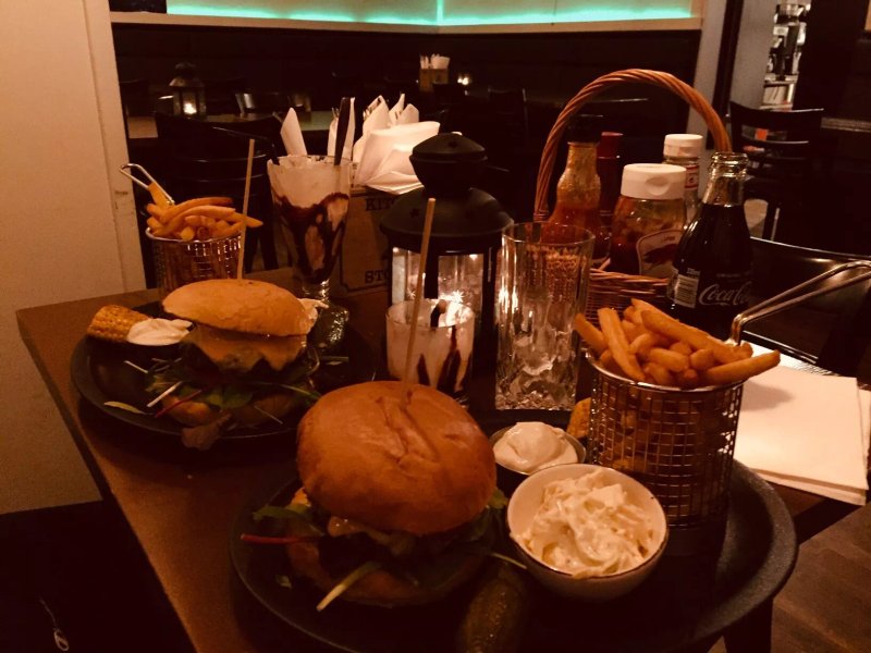 Country Burger & Steakhouse